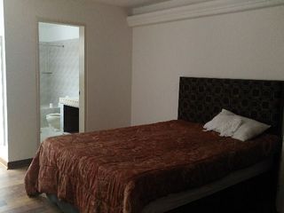 Foto 5 de Casa en alquiler - Remodelada, amplia y excelente distribución