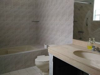 Foto 7 de Casa en alquiler - Remodelada, amplia y excelente distribución