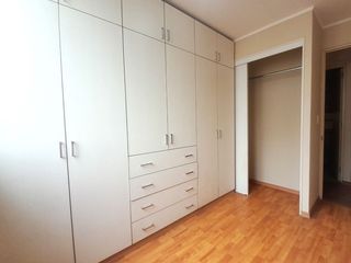 Foto 6 de SE VENDE ACOGEDOR DEPARTAMENTO EN URB. SANTA BEATRIZ