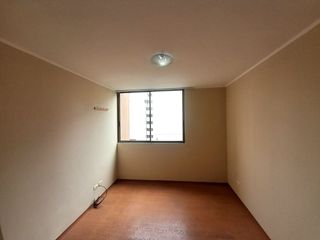 Foto 9 de SE VENDE ACOGEDOR DEPARTAMENTO EN URB. SANTA BEATRIZ