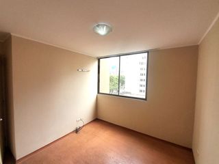 Foto 10 de SE VENDE ACOGEDOR DEPARTAMENTO EN URB. SANTA BEATRIZ