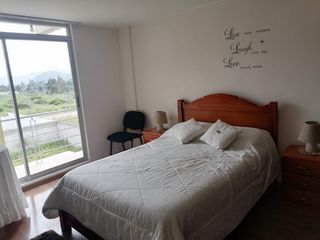 Foto 5 de CASA EN RENTA  AMOBLADA TRES PISOS POMASQUI