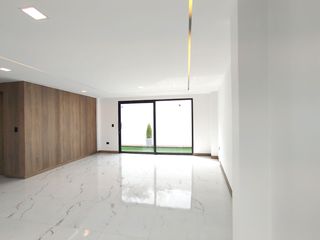 Foto 6 de EN LA CIUDAD DE LOJA, SE VENDE CASA DE 4 HABITACIONES, CERCA AL COLEGIO EUGENIO ESPEJO A 4 MINUTOS DEL TERMINAL TERRESTRE