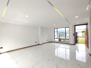 Foto 7 de EN LA CIUDAD DE LOJA, SE VENDE CASA DE 4 HABITACIONES, CERCA AL COLEGIO EUGENIO ESPEJO A 4 MINUTOS DEL TERMINAL TERRESTRE