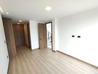 Foto 27 de EN LA CIUDAD DE LOJA, SE VENDE CASA DE 4 HABITACIONES, CERCA AL COLEGIO EUGENIO ESPEJO A 4 MINUTOS DEL TERMINAL TERRESTRE