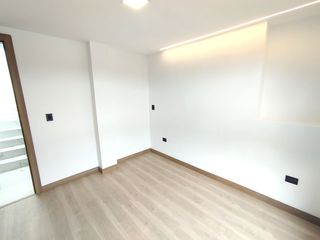 Foto 34 de EN LA CIUDAD DE LOJA, SE VENDE CASA DE 4 HABITACIONES, CERCA AL COLEGIO EUGENIO ESPEJO A 4 MINUTOS DEL TERMINAL TERRESTRE