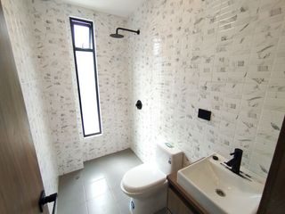 Foto 42 de EN LA CIUDAD DE LOJA, SE VENDE CASA DE 4 HABITACIONES, CERCA AL COLEGIO EUGENIO ESPEJO A 4 MINUTOS DEL TERMINAL TERRESTRE