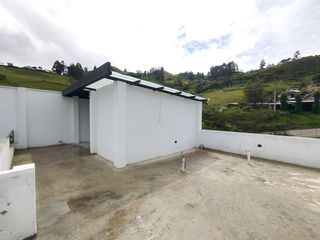 Foto 45 de EN LA CIUDAD DE LOJA, SE VENDE CASA DE 4 HABITACIONES, CERCA AL COLEGIO EUGENIO ESPEJO A 4 MINUTOS DEL TERMINAL TERRESTRE
