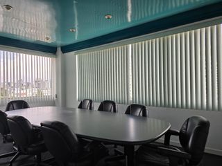 Foto 1 de Renta Oficina Amoblada en Quito Sector Naciones Unidas, Edificio El Tempo, 120m², $700 mensuales incluido alícuota