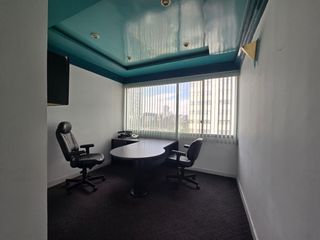 Foto 7 de Renta Oficina Amoblada en Quito Sector Naciones Unidas, Edificio El Tempo, 120m², $700 mensuales incluido alícuota