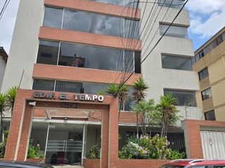 Foto 20 de Renta Oficina Amoblada en Quito Sector Naciones Unidas, Edificio El Tempo, 120m², $700 mensuales incluido alícuota