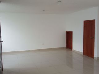 Foto 14 de SE ARRIENDA AMPLIA CASA ESQUINERA EN URBANIZACIÓN DEL EJÉRCITO - CASHAPAMBA - SANGOLQUI - VALLE DE LOS CHILLOS