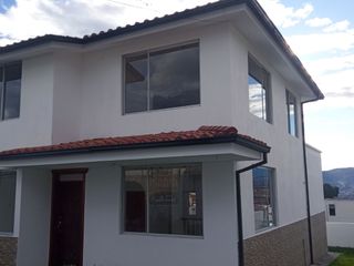 Foto 4 de SE ARRIENDA AMPLIA CASA ESQUINERA EN URBANIZACIÓN DEL EJÉRCITO - CASHAPAMBA - SANGOLQUI - VALLE DE LOS CHILLOS