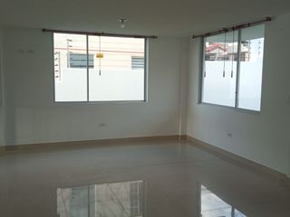 Foto 17 de SE ARRIENDA AMPLIA CASA ESQUINERA EN URBANIZACIÓN DEL EJÉRCITO - CASHAPAMBA - SANGOLQUI - VALLE DE LOS CHILLOS