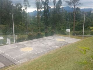 Foto 76 de SE ARRIENDA AMPLIA CASA ESQUINERA EN URBANIZACIÓN DEL EJÉRCITO - CASHAPAMBA - SANGOLQUI - VALLE DE LOS CHILLOS