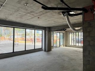 Foto 4 de ALQUILO LOCAL COMERCIAL EN AV. NICOLAS ARRIOLA