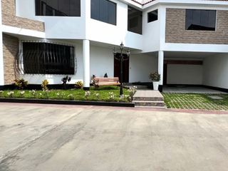 Foto 1 de VENDO HERMOSA CASA EN EL SOLMDE LA MOLINA