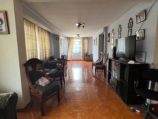 Foto 3 de AMPLIA CASA de 5 PISOS EN SAN JUAN DE LURIGANCHO