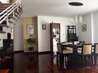 Foto 2 de CASA RECIEN REMODELADA EN SURCO