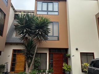 Foto 20 de CASA RECIEN REMODELADA EN SURCO