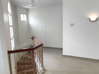 Foto 2 de Venta Casa con cerramiento Urdenor 1 Guayaquil