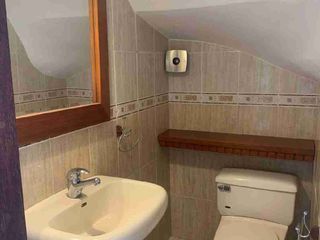 Foto 5 de Se Vende / Casa Esquinera/ en Urbanizacion Privada con piscina/Conocoto