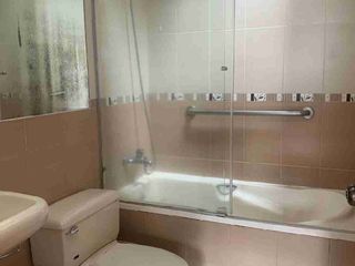 Foto 7 de Se Vende / Casa Esquinera/ en Urbanizacion Privada con piscina/Conocoto