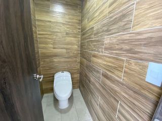 Foto 11 de Local comercial de alquiler en manta zona sur fa
