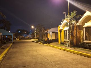 Foto 21 de Vendo casa 1 planta en Urbanizacion San Patricio (Machala)