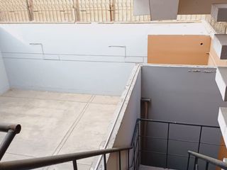 Foto 8 de Venta de Local comercial en Av Canada