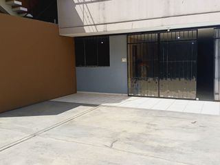Foto 3 de Venta de Local comercial en Av Canada