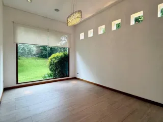Foto 10 de CASA DE 4 HABITACIONES CON JARDIN -EN RENTA- TUMBACO 520M2