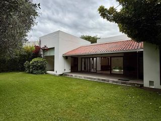 Foto 43 de CASA DE 4 HABITACIONES CON JARDIN -EN RENTA- TUMBACO 520M2
