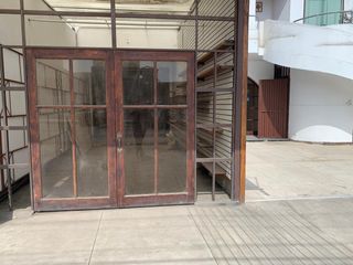 Foto 2 de Local Comercial de 145 m² en Av Principal de San Bartolo