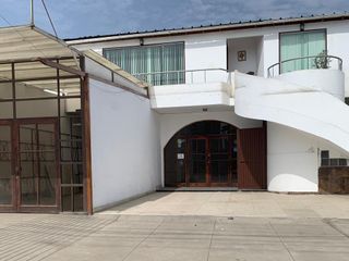 Foto 1 de Local Comercial de 145 m² en Av Principal de San Bartolo