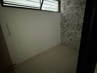Foto 5 de ALQUILER CASA 5 AMBIENTES CON GARAGE Y FONDO RAMOS MEJIA