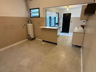 Foto 7 de ALQUILER CASA 5 AMBIENTES CON GARAGE Y FONDO RAMOS MEJIA