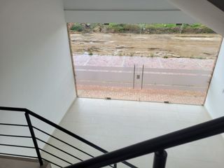 Foto 19 de Excelente bodega para renta ubicada en Madrid de 1.684 M2