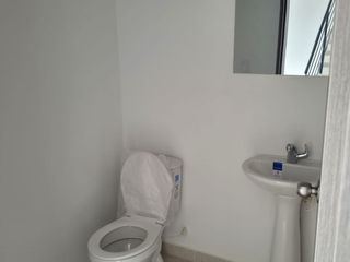 Foto 20 de Excelente bodega para renta ubicada en Madrid de 1.684 M2