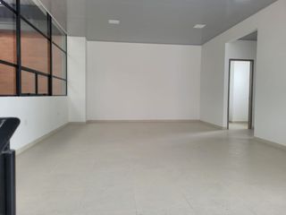 Foto 14 de Excelente bodega para renta ubicada en Madrid de 1.684 M2