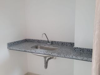 Foto 25 de Excelente bodega para renta ubicada en Madrid de 1.684 M2