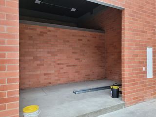 Foto 27 de Excelente bodega para renta ubicada en Madrid de 1.684 M2