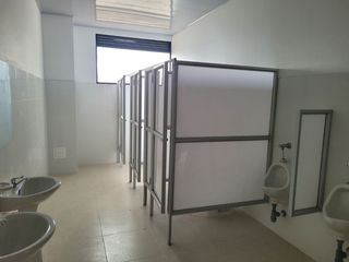 Foto 34 de Excelente bodega para renta ubicada en Madrid de 1.684 M2