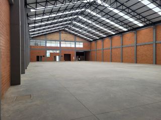 Foto 6 de Excelente bodega para renta ubicada en Madrid de 1.684 M2