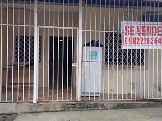 Foto 6 de Venta de casas en Chone Ecuador economica