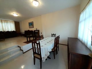 Foto 13 de EN VENTA, EN LA CIUDAD DE LOJA, DETRAS DEL SUPERMAXI, CASA CON PROYECCIÓN COMERCIAL DE 3 HABITACIONES