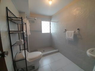 Foto 16 de EN VENTA, EN LA CIUDAD DE LOJA, DETRAS DEL SUPERMAXI, CASA CON PROYECCIÓN COMERCIAL DE 3 HABITACIONES