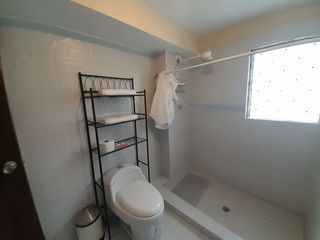 Foto 17 de EN VENTA, EN LA CIUDAD DE LOJA, DETRAS DEL SUPERMAXI, CASA CON PROYECCIÓN COMERCIAL DE 3 HABITACIONES