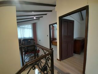 Foto 19 de EN VENTA, EN LA CIUDAD DE LOJA, DETRAS DEL SUPERMAXI, CASA CON PROYECCIÓN COMERCIAL DE 3 HABITACIONES