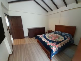 Foto 26 de EN VENTA, EN LA CIUDAD DE LOJA, DETRAS DEL SUPERMAXI, CASA CON PROYECCIÓN COMERCIAL DE 3 HABITACIONES
